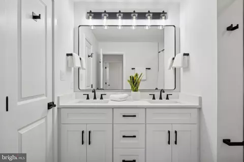 Bath - 3318 Estelle Ter, Silver Spring, MD 20906 photo 1 of 5