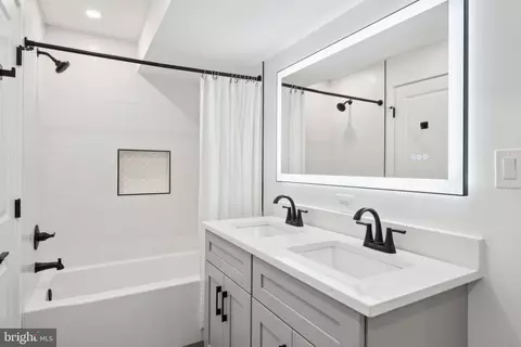 Bath - 3318 Estelle Ter, Silver Spring, MD 20906 photo 5 of 5