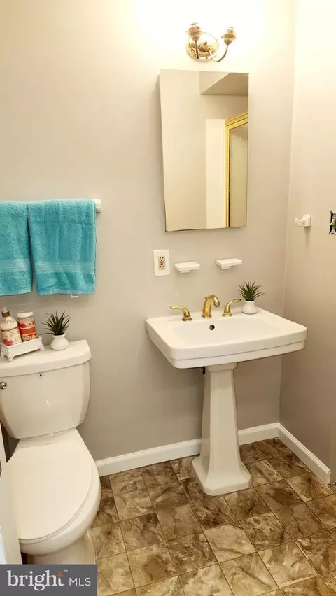 Bath - 1300 Wembrough Ct, Silver Spring, MD 20905 photo 1 of 4