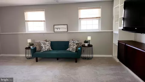 Living - 1300 Wembrough Ct, Silver Spring, MD 20905 photo 3 of 3