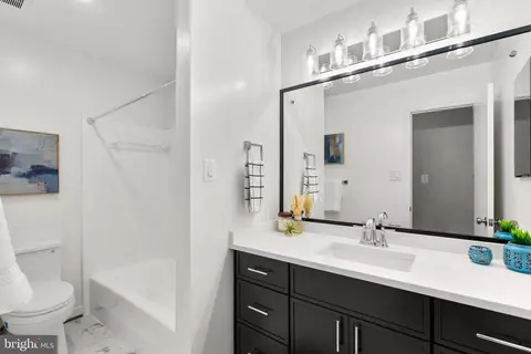 Bath - 225 Hermleigh Rd, Silver Spring, MD 20902 photo 2 of 3