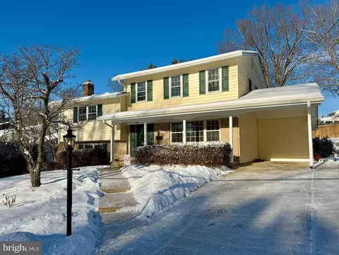 14214 Greenspan Ln, Rockville, MD 20853