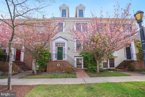 1639 Piccard Dr, Rockville, MD 20850