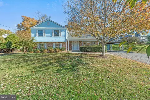 13405 Locksley Ln, Silver Spring, MD 20904 photo 2