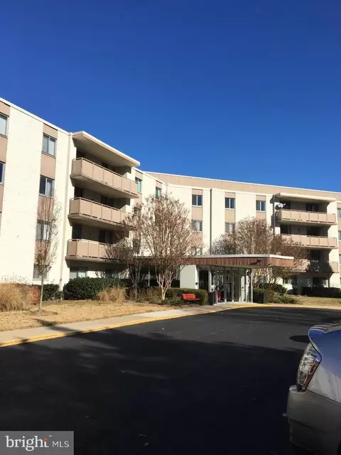 7501 Democracy Blvd #B-430, Bethesda, MD 20817