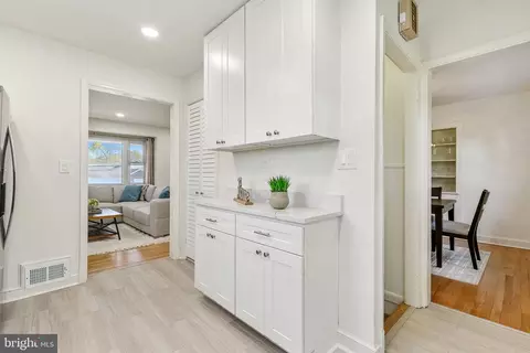 10306 Douglas Ave, Silver Spring, MD 20902 photo 9