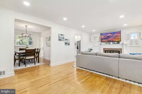 10306 Douglas Ave, Silver Spring, MD 20902 photo 3