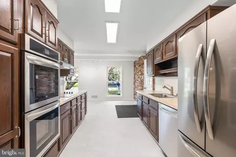 613 Whitingham Dr, Silver Spring, MD 20904 photo 13