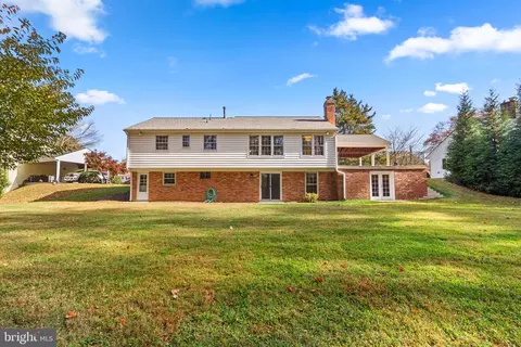 613 Whitingham Dr, Silver Spring, MD 20904 photo 3