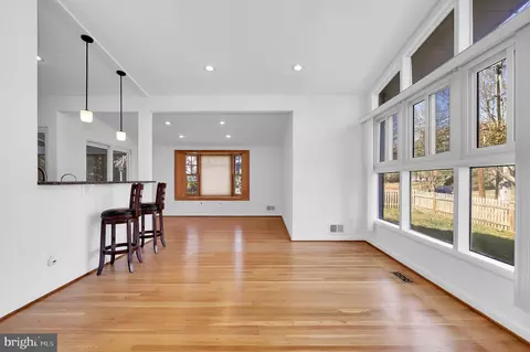 Living - 500 Sisson St, Silver Spring, MD 20902 photo 3 of 7