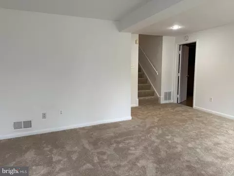 Living - 500 Sisson St, Silver Spring, MD 20902 photo 7 of 7
