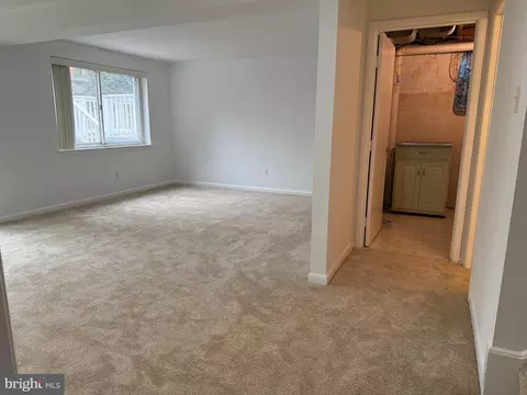 Living - 500 Sisson St, Silver Spring, MD 20902 photo 6 of 7
