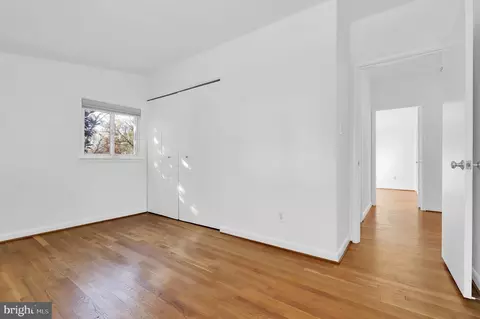 Bedroom - 500 Sisson St, Silver Spring, MD 20902 photo 4 of 4