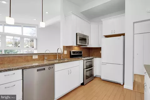 Kitchen - 500 Sisson St, Silver Spring, MD 20902 photo 3 of 3