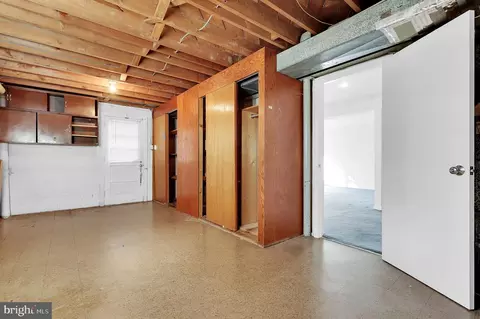 Entry Way - 500 Sisson St, Silver Spring, MD 20902 photo 2 of 2