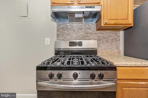 Kitchen - 3342 Hewitt Ave #3-1-B, Silver Spring, MD 20906 photo 5 of 8