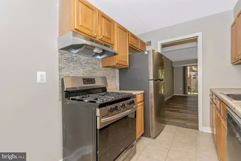 Kitchen - 3342 Hewitt Ave #3-1-B, Silver Spring, MD 20906 photo 1 of 8