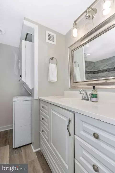 Bath - 3342 Hewitt Ave #3-1-B, Silver Spring, MD 20906 photo 2 of 3
