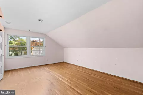 Bedroom - 3012 Bluff Point Ln, Silver Spring, MD 20906 photo 5 of 8