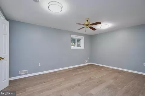 225 Rolling Rd, Gaithersburg, MD 20877 photo 43