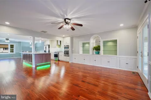 225 Rolling Rd, Gaithersburg, MD 20877 photo 22