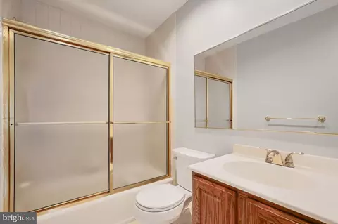 225 Rolling Rd, Gaithersburg, MD 20877 photo 39