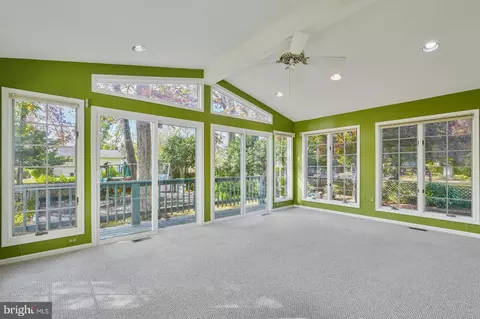 225 Rolling Rd, Gaithersburg, MD 20877 photo 28