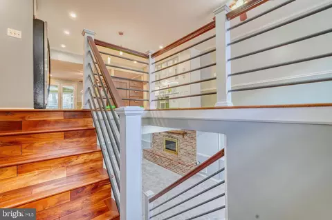225 Rolling Rd, Gaithersburg, MD 20877 photo 6