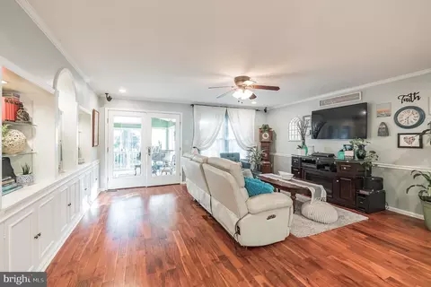 225 Rolling Rd, Gaithersburg, MD 20877 photo 25