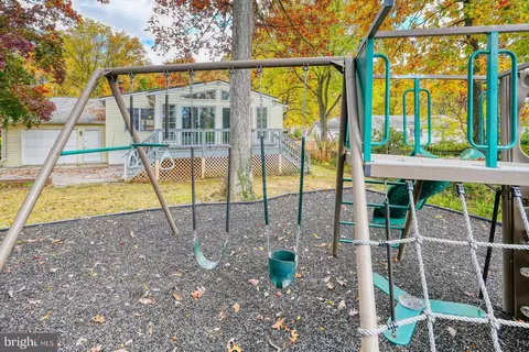 225 Rolling Rd, Gaithersburg, MD 20877 photo 57