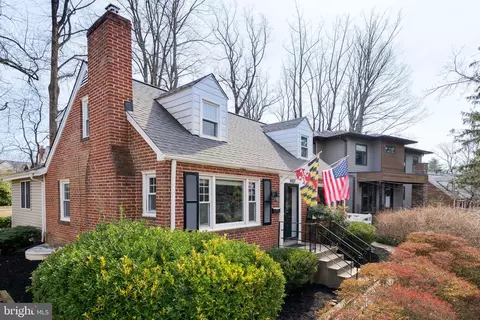 9417 Bulls Run Pkwy, Bethesda, MD 20817