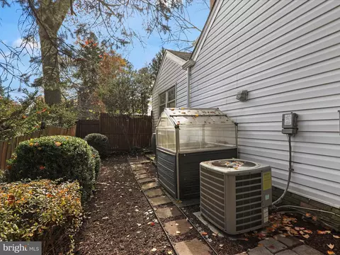 Exterior - 808 Malcolm Dr, Silver Spring, MD 20901 photo 10 of 12