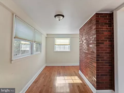 Living - 808 Malcolm Dr, Silver Spring, MD 20901 photo 5 of 9