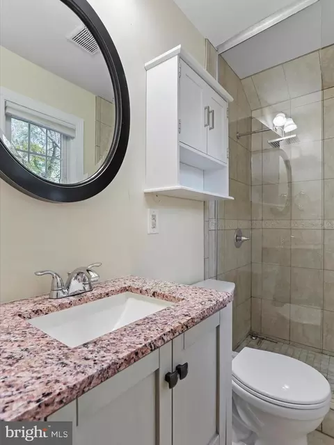 Bath - 808 Malcolm Dr, Silver Spring, MD 20901 photo 4 of 5