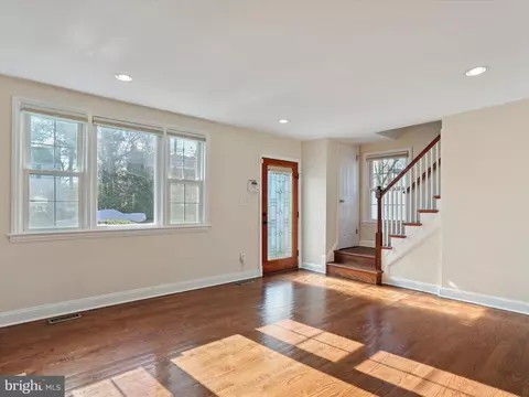 Living - 808 Malcolm Dr, Silver Spring, MD 20901 photo 4 of 9