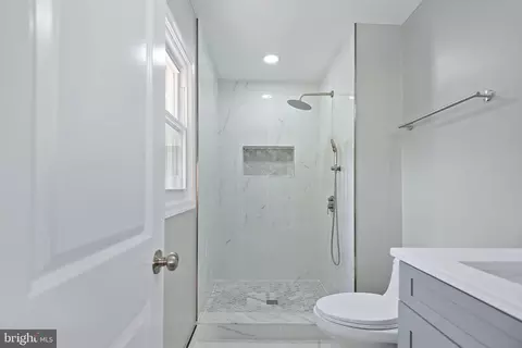 823 Malibu Dr, Silver Spring, MD 20901 photo 27