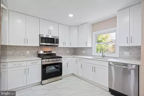 823 Malibu Dr, Silver Spring, MD 20901 photo 14
