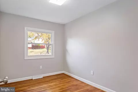 823 Malibu Dr, Silver Spring, MD 20901 photo 20