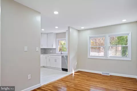823 Malibu Dr, Silver Spring, MD 20901 photo 12