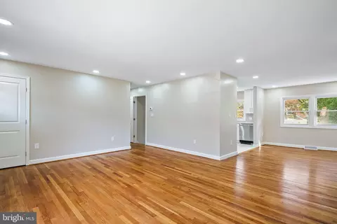 823 Malibu Dr, Silver Spring, MD 20901 photo 8