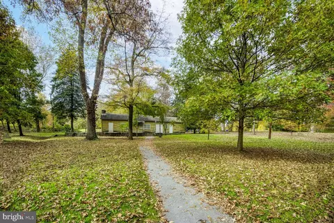 Exterior - 807 Lanark Way, Silver Spring, MD 20901 photo 7 of 7