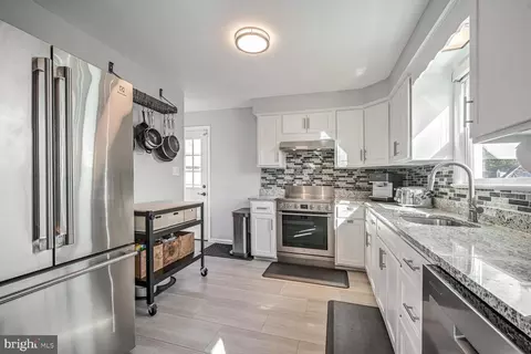 Kitchen - 807 Lanark Way, Silver Spring, MD 20901 photo 1 of 2