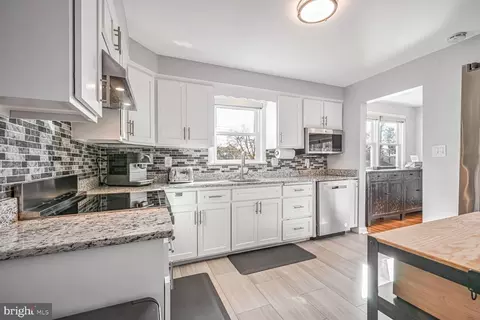 Kitchen - 807 Lanark Way, Silver Spring, MD 20901 photo 2 of 2