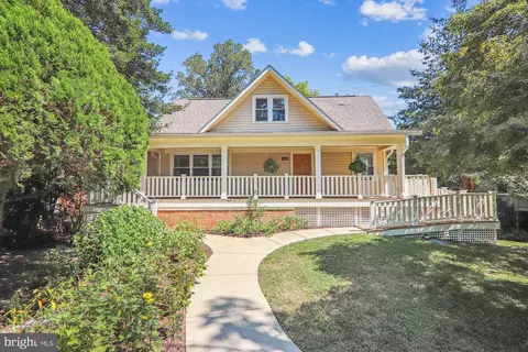 11007 Kenilworth Ave, Garrett Park, MD 20896