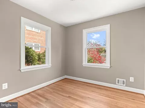 Bedroom - 9913 Markham St, Silver Spring, MD 20901 photo 3 of 6