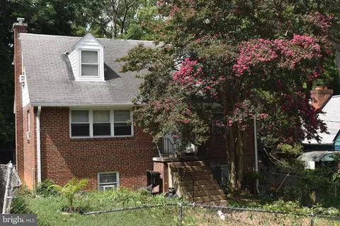 912 Prospect St, Takoma Park, MD 20912