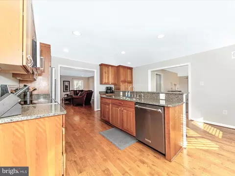 15121 Sugarland Rd, Poolesville, MD 20837 photo 5