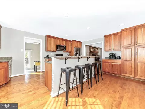 15121 Sugarland Rd, Poolesville, MD 20837 photo 4