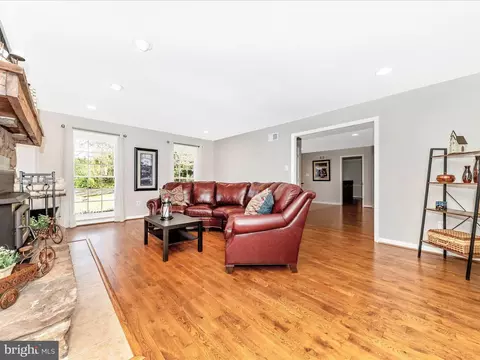 15121 Sugarland Rd, Poolesville, MD 20837 photo 14