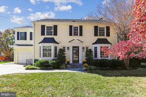 604 Aster Blvd, Rockville, MD 20850